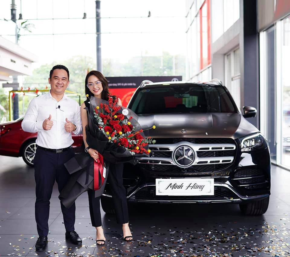 Minh Hằng giàu cỡ nào: Dinh thự như cung điện phủ trắng ở trung tâm quận 2, xế hộp thích thì nhích vài tỷ một chiếc - Ảnh 8. Minh Hằng giàu cỡ nào: Dinh thự như cung điện phủ trắng ở trung tâm quận 2, xế hộp thích thì nhích vài tỷ một chiếc - Ảnh 8.