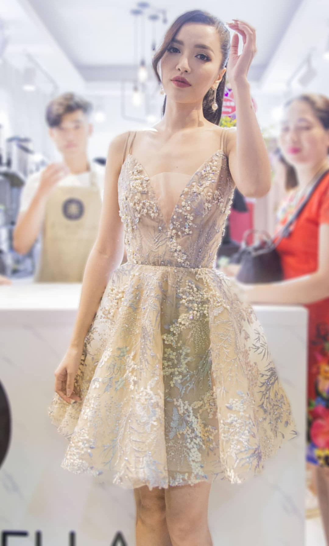 Mỹ nhân Vbiz tự bóc trần khuyết điểm: Hoà Minzy gây sốc với mặt mụn chi chít, Mai Phương Thuý như người khác với 0% make up - Ảnh 4. Mỹ nhân Vbiz tự bóc trần khuyết điểm: Hoà Minzy gây sốc với mặt mụn chi chít, Mai Phương Thuý như người khác với 0% make up - Ảnh 4.