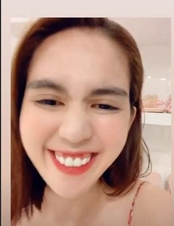 Mỹ nhân Vbiz tự bóc trần khuyết điểm: Hoà Minzy gây sốc với mặt mụn chi chít, Mai Phương Thuý như người khác với 0% make up - Ảnh 17. Mỹ nhân Vbiz tự bóc trần khuyết điểm: Hoà Minzy gây sốc với mặt mụn chi chít, Mai Phương Thuý như người khác với 0% make up - Ảnh 17.