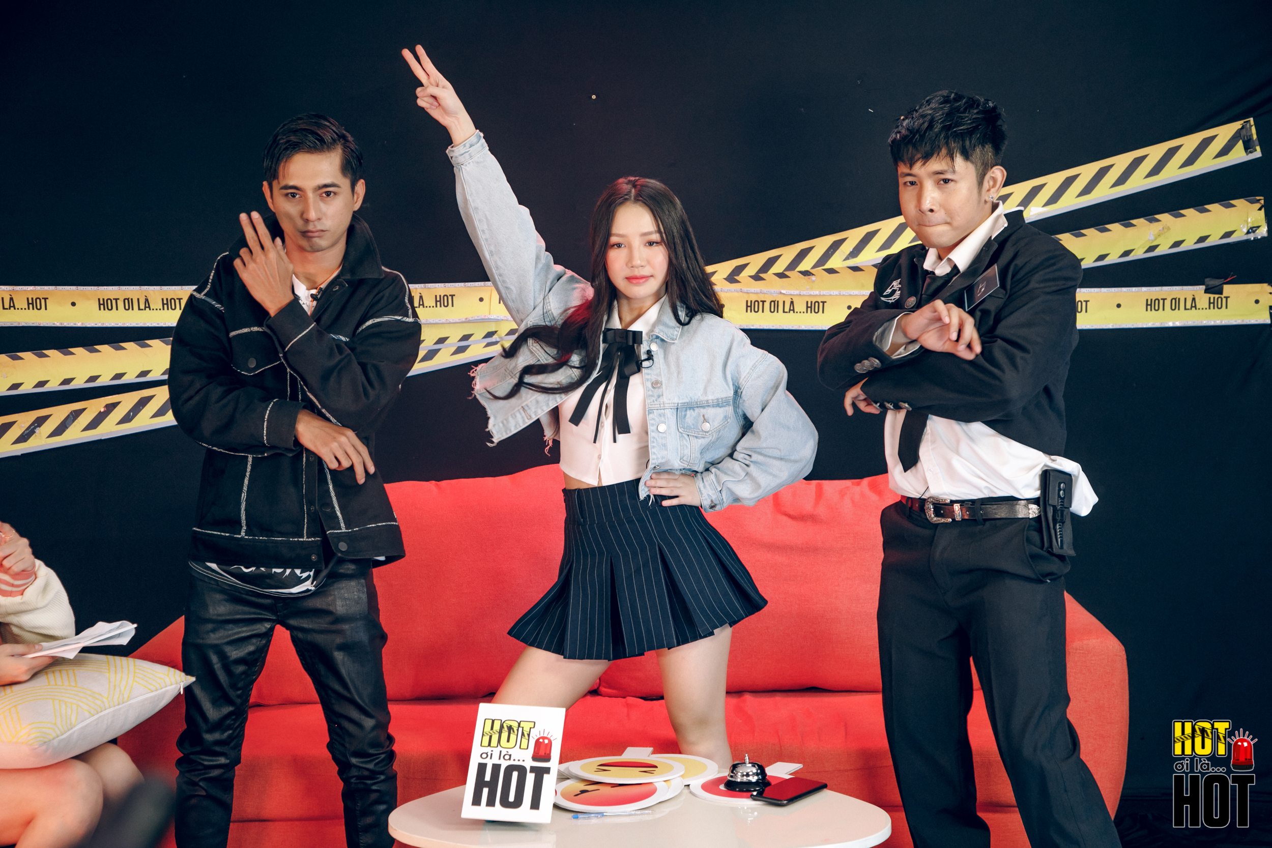 AMEE kể về thời đi học bị bắt nạt, hé lộ phản ứng khi phải lựa chọn giữa Ricky Star & Lăng LD - Ảnh 1. AMEE kể về thời đi học bị bắt nạt, hé lộ phản ứng khi phải lựa chọn giữa Ricky Star & Lăng LD - Ảnh 1.