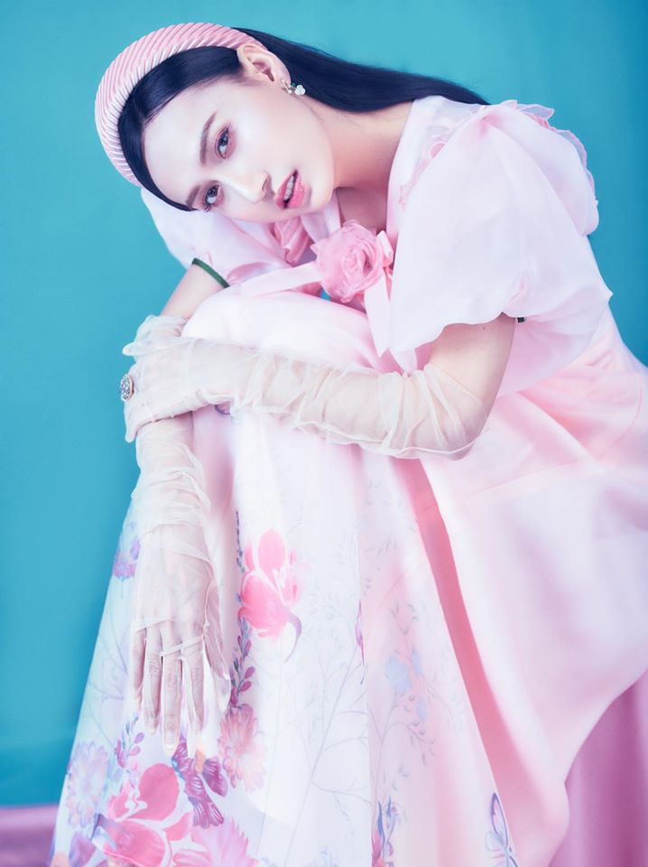 Lynk Lee đọ sắc chẳng thua chị kém em bên Khánh Thi - MC Phí Linh: Visual rạng rỡ, quyến rũ miễn bàn! - Ảnh 10. Lynk Lee đọ sắc chẳng thua chị kém em bên Khánh Thi - MC Phí Linh: Visual rạng rỡ, quyến rũ miễn bàn! - Ảnh 10.